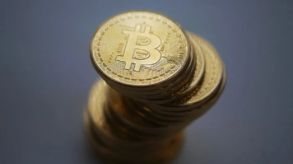 WATCH: Bitcoin is heading for its worst monthly performance since a string of corporate collapses rocked the wider crypto sector in 2022. Emily Nicolle reports.Source: Bloomberg