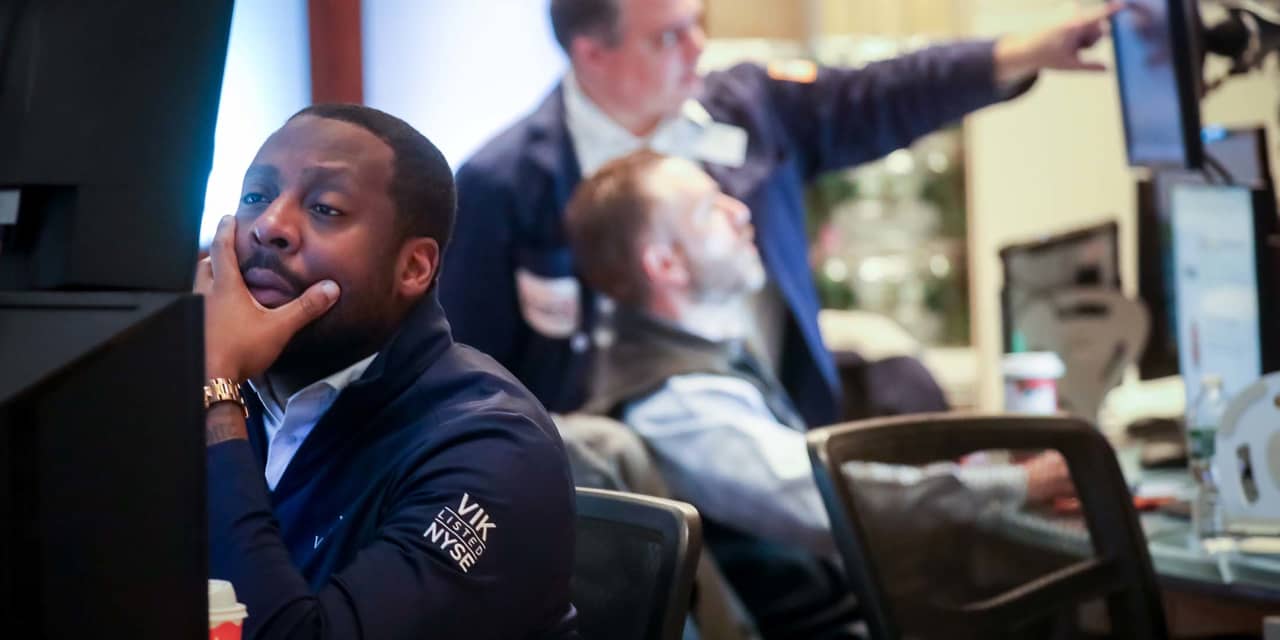 These Stocks Are Today’s Movers: Netflix, Intel, United Airlines, Kraft Heinz, GameStop