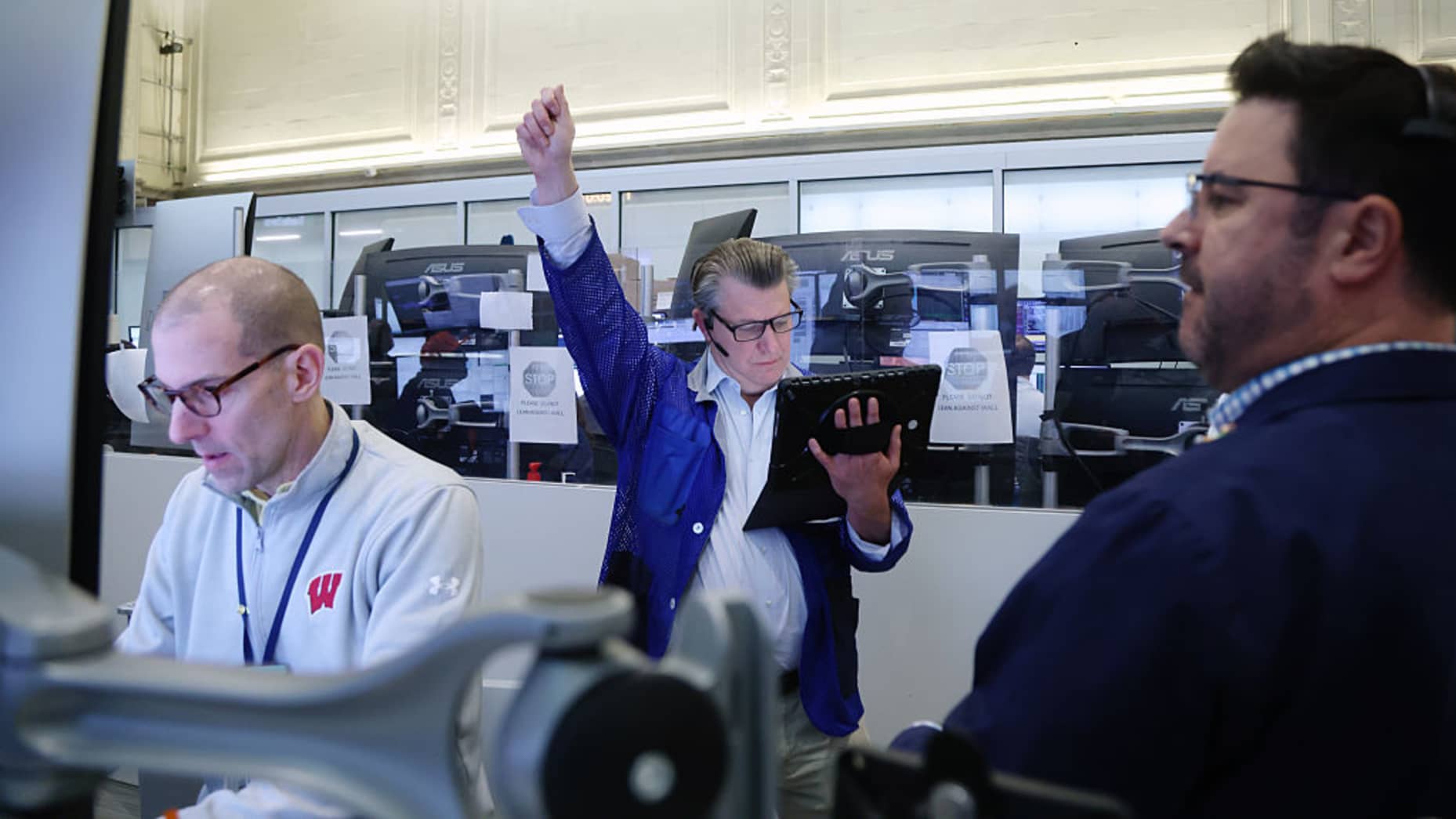 Traders work on the floor of the American Stock Exchange (AMEX) at the New York Stock Exchange (NYSE) in New York, US, on Monday, March 9, 2026. The war in the Middle East sparked fresh turmoil in global markets as oil smashed through $100 a barrel, spurring losses in stocks and bonds. Photographer: Michael Nagle/Bloomberg via Getty Images