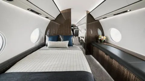 Gulfstream Gulfstream's Grand Suite with a shower